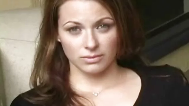 elle reçoit une film pornographique streaming vf fessée